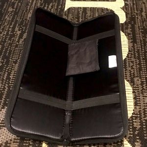 Black Zippered Travel Tie Case w/Cuff Link Pouch